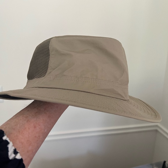 REI hat Size X/XL Tan perfect condition! - Picture 8 of 9